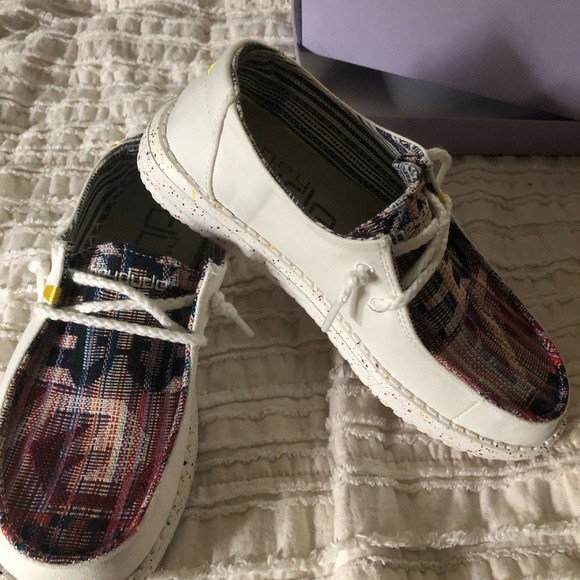 Hey Dudes brand new, never worn - Picture 2 of 3